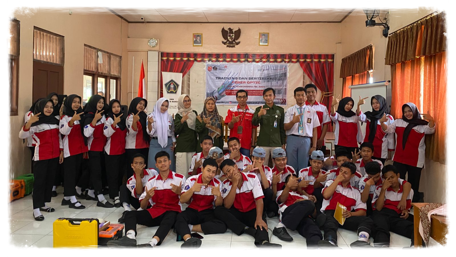Hasil Pelatihan dan Sertifikasi Fiber Optic Bersama Telkom Access